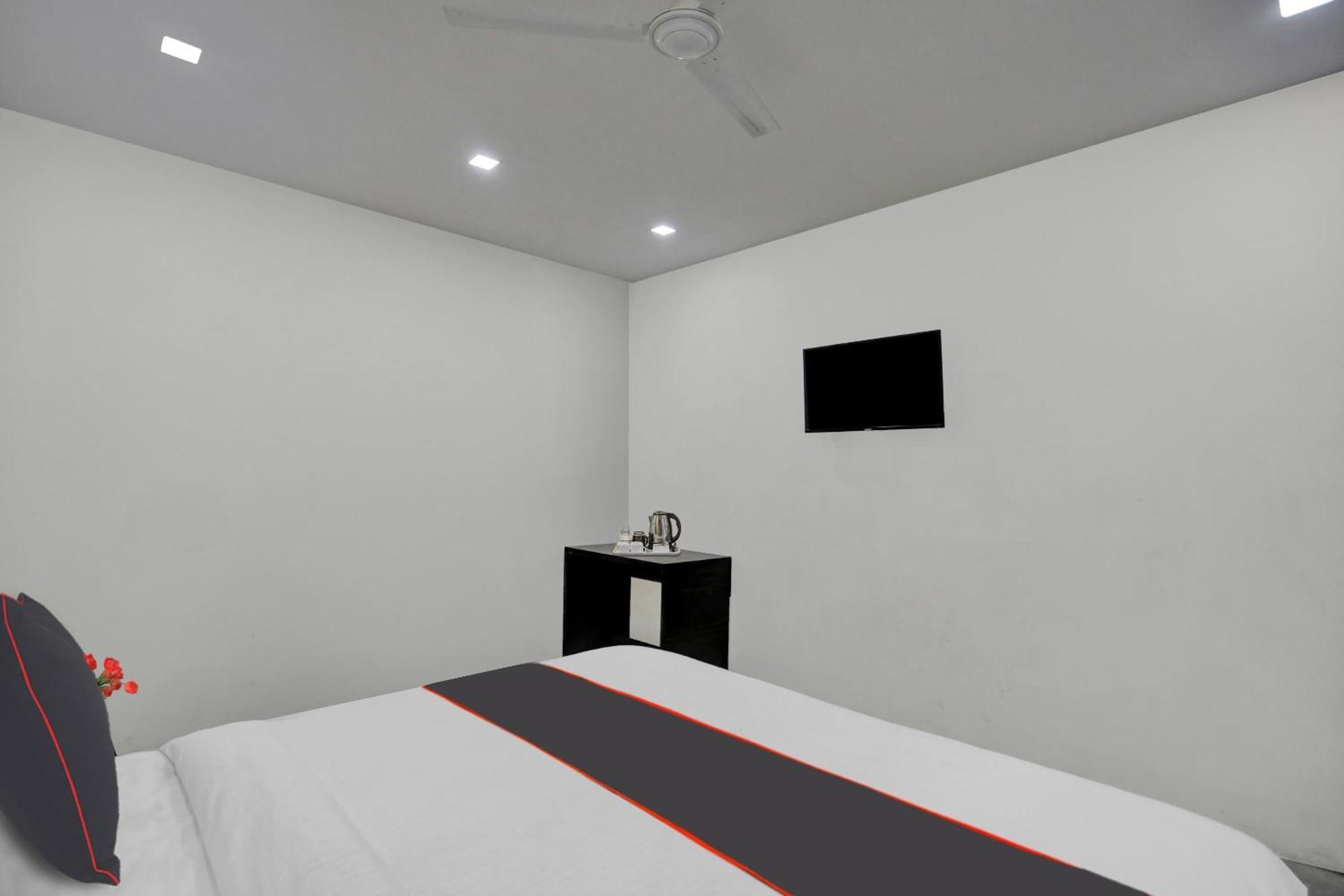 Super Townhouse The Arrow Near Lotus Temple Hotel New Delhi Exterior foto