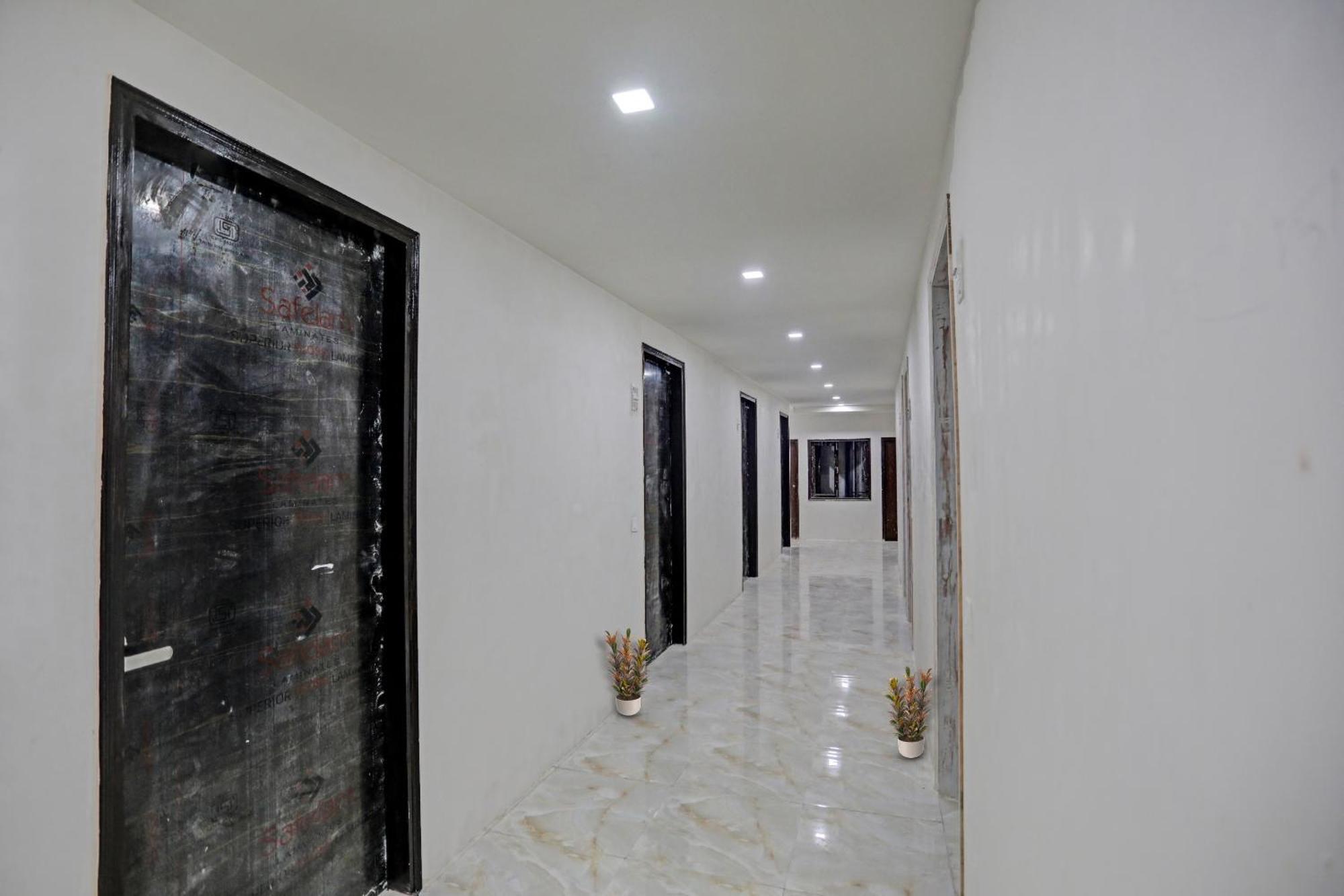 Super Townhouse The Arrow Near Lotus Temple Hotel New Delhi Exterior foto